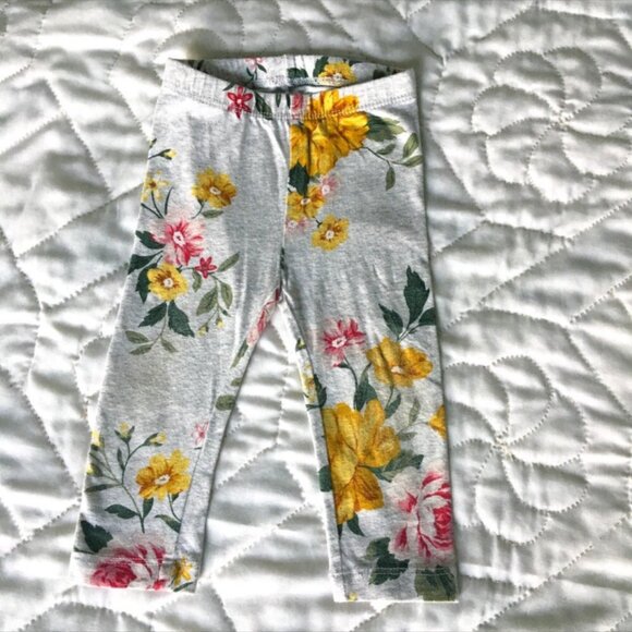 Bundle of 8 baby girl items! - Picture 11 of 16